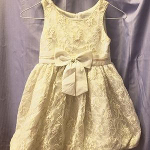 Sweet Heart Rose Ivory Lace sleeveless girls dress size 6